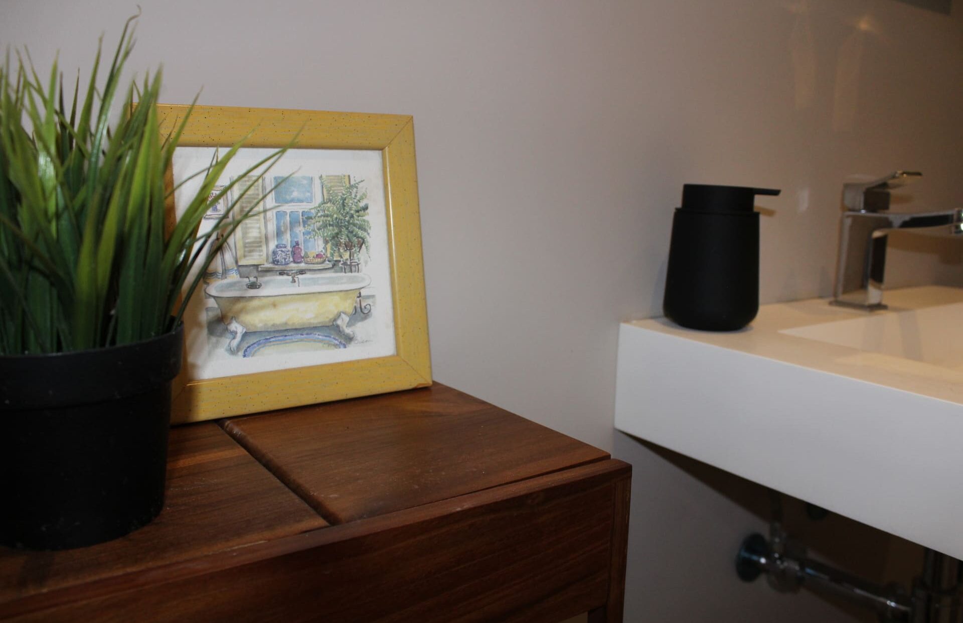 Baño interno del coworking y sala de eventos Kbiak situado en Amara, Donostia.