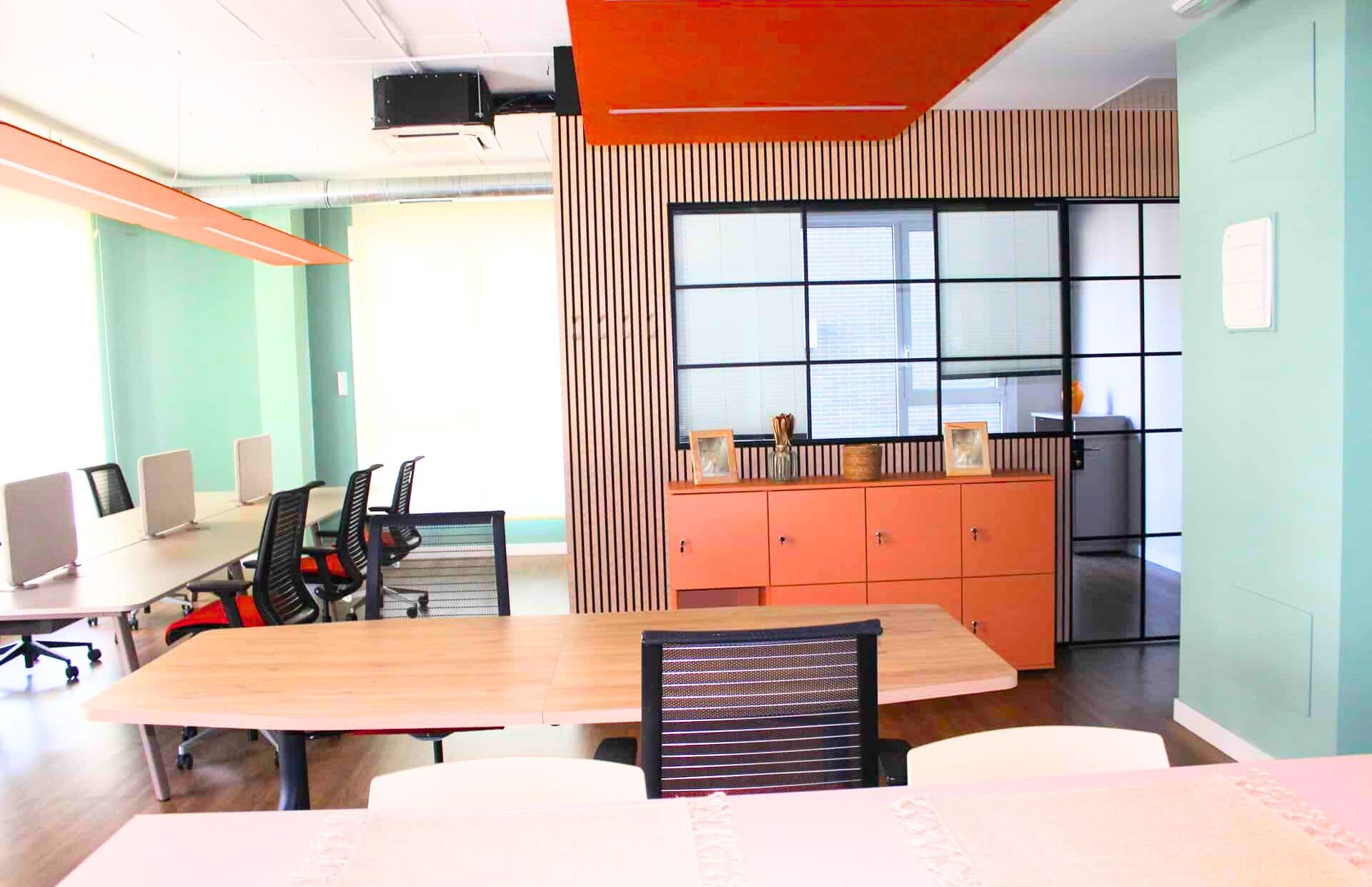 spacio de trabajo compartido en Coworking Kbiak, muy próximo a Miramón-Zorroaga.